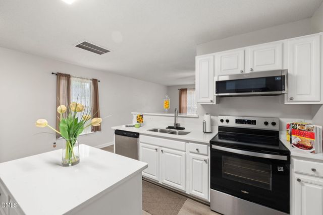 5522 Marthonna Way, Raleigh, NC 27616