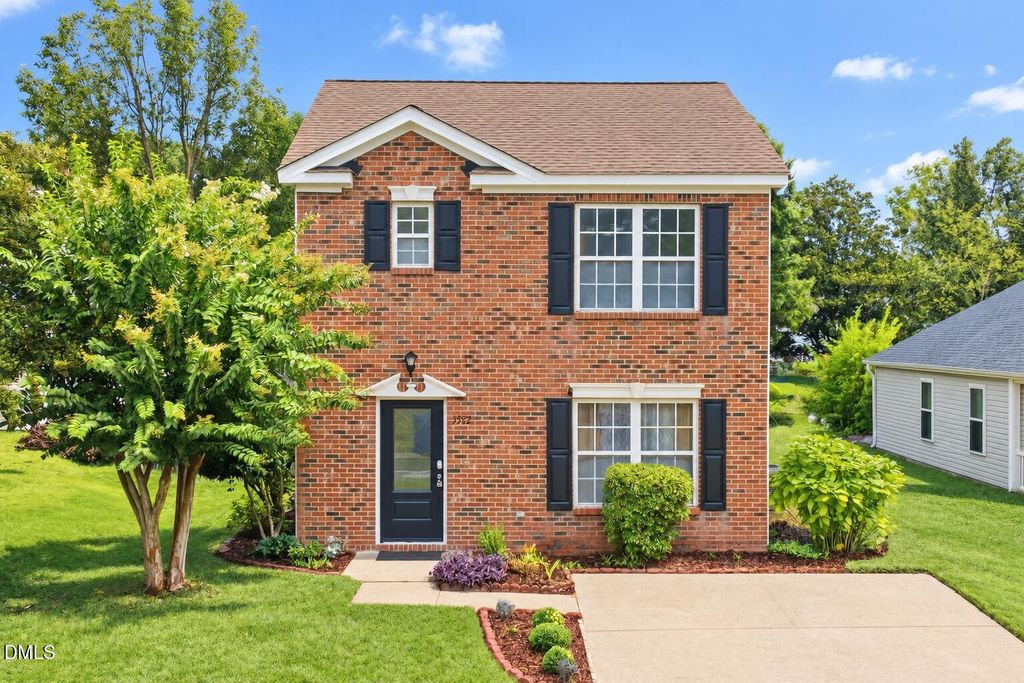 5522 Marthonna Way, Raleigh, NC 27616