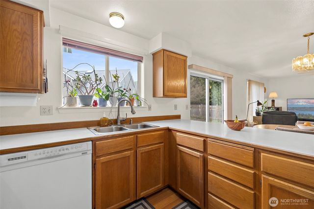 12928 SE 217th Place, Kent, WA 98031