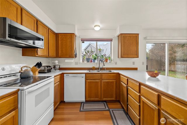 12928 SE 217th Place, Kent, WA 98031