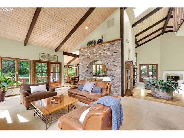 2677 GARFIELD St, Eugene, OR 97405