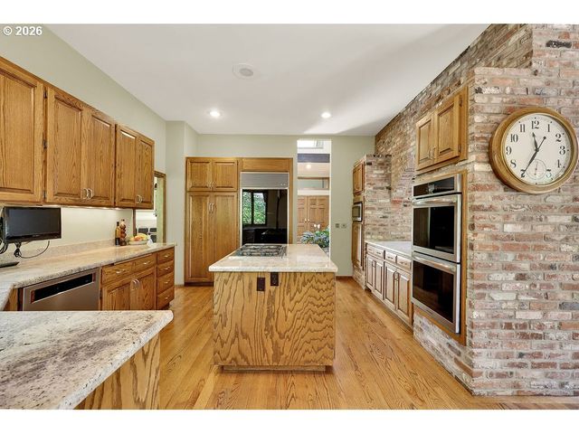 2677 GARFIELD St, Eugene, OR 97405