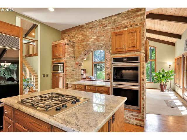 2677 GARFIELD St, Eugene, OR 97405