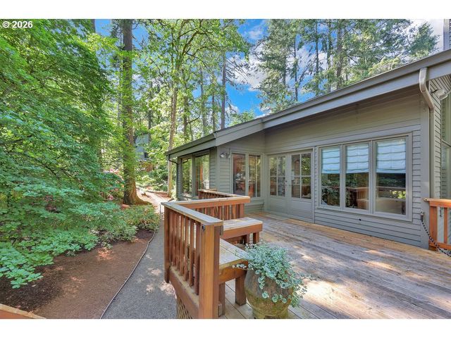 2677 GARFIELD St, Eugene, OR 97405