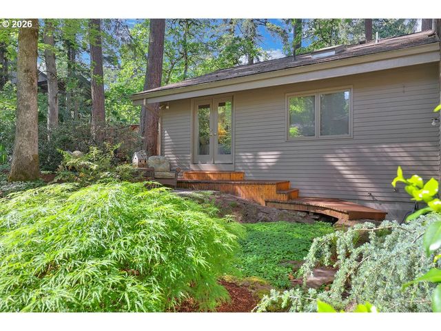 2677 GARFIELD St, Eugene, OR 97405