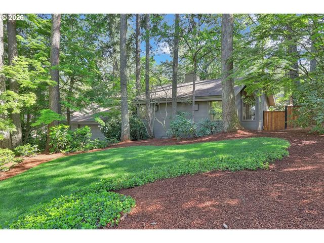 2677 GARFIELD St, Eugene, OR 97405