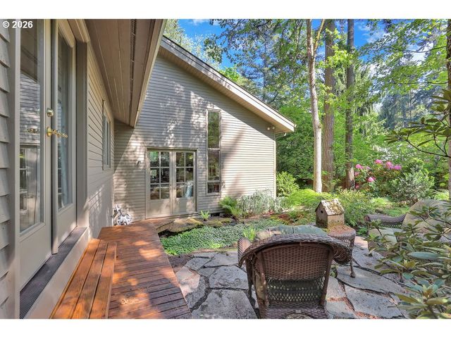 2677 GARFIELD St, Eugene, OR 97405