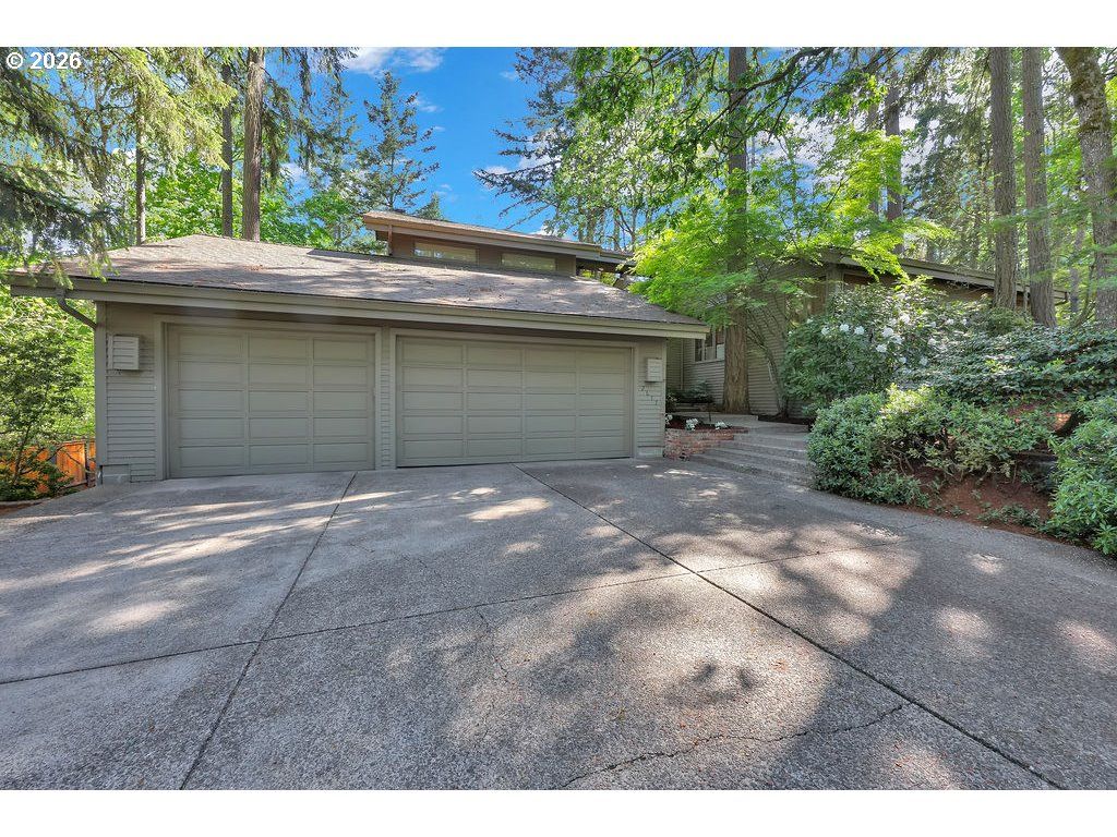 2677 GARFIELD St, Eugene, OR 97405