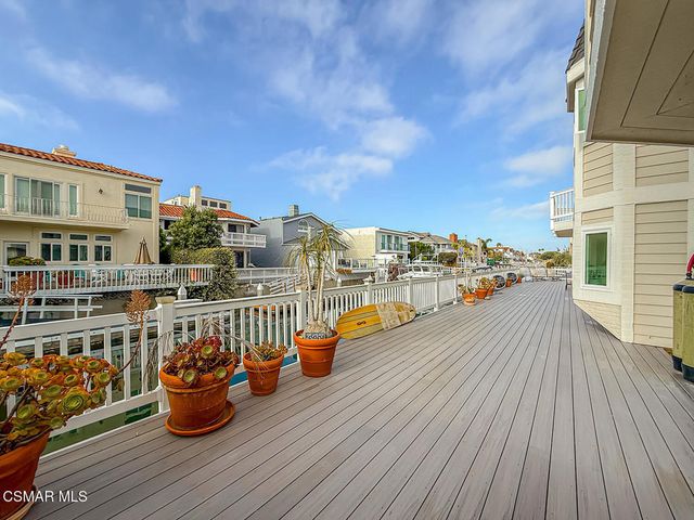 2014 Peninsula Road, Oxnard, CA 93035