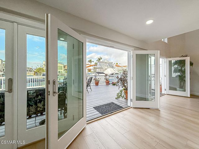 2014 Peninsula Road, Oxnard, CA 93035