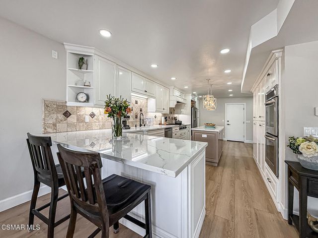 2014 Peninsula Road, Oxnard, CA 93035