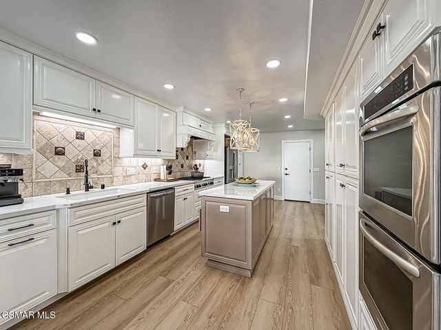 2014 Peninsula Road, Oxnard, CA 93035