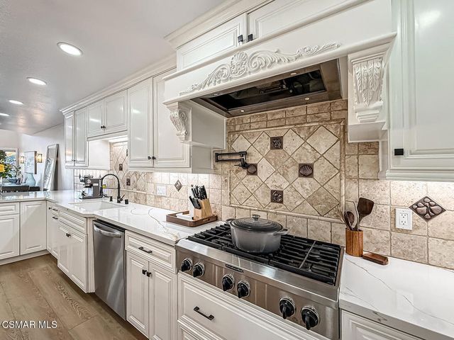 2014 Peninsula Road, Oxnard, CA 93035