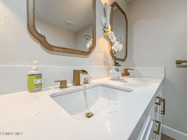 2014 Peninsula Road, Oxnard, CA 93035