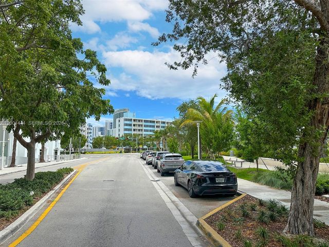 1670 lincoln Ct PH-E, Miami Beach, FL 33139