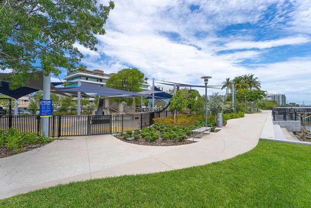 1670 lincoln Ct PH-E, Miami Beach, FL 33139