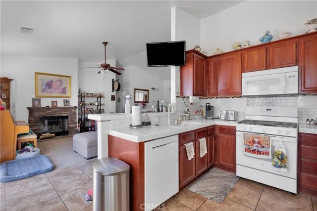 21156 Pinot Court, Apple Valley, CA 92308