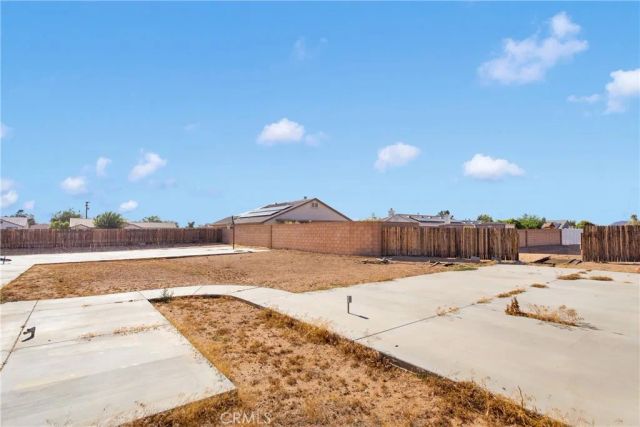 21156 Pinot Court, Apple Valley, CA 92308