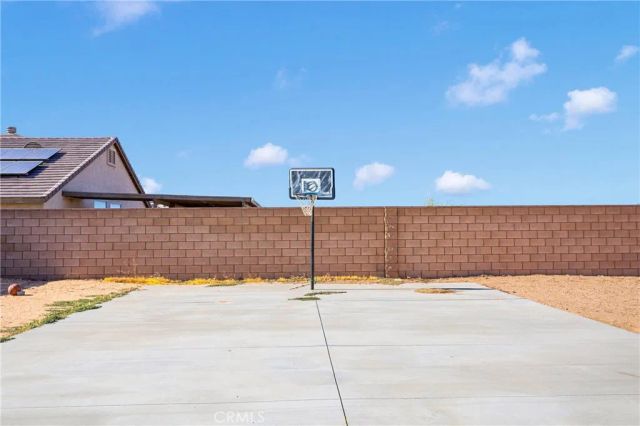 21156 Pinot Court, Apple Valley, CA 92308
