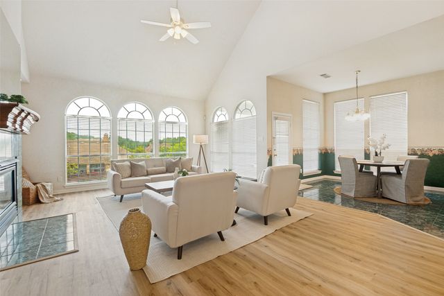 1119 Shallow Bend Drive, Desoto, TX 75115