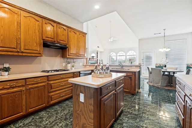1119 Shallow Bend Drive, Desoto, TX 75115