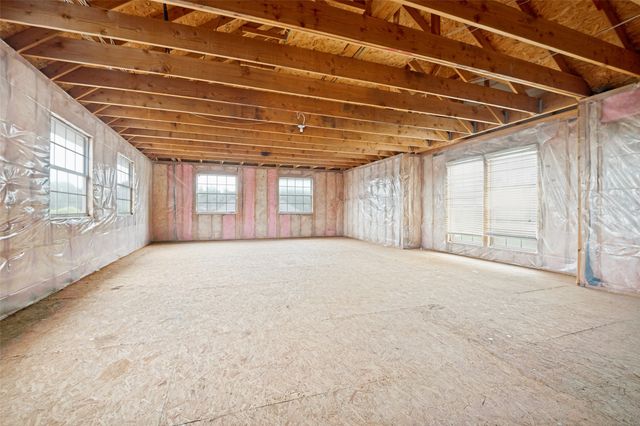 1119 Shallow Bend Drive, Desoto, TX 75115