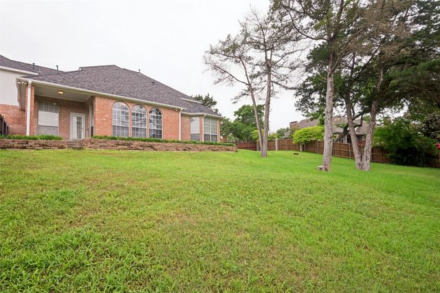 1119 Shallow Bend Drive, Desoto, TX 75115