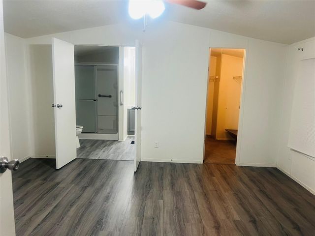 2106 Avenue C, Rosenberg, TX 77471