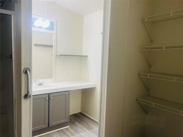 2106 Avenue C, Rosenberg, TX 77471