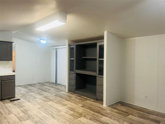 2106 Avenue C, Rosenberg, TX 77471