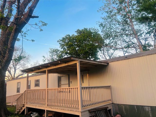 2106 Avenue C, Rosenberg, TX 77471