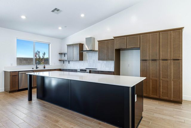 7153 E Harvard Avenue, Fresno, CA 93737