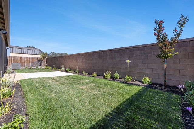 7153 E Harvard Avenue, Fresno, CA 93737