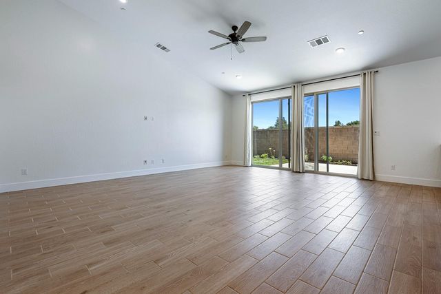7153 E Harvard Avenue, Fresno, CA 93737