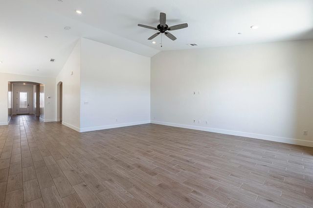 7153 E Harvard Avenue, Fresno, CA 93737