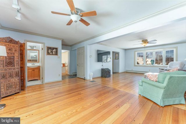 608 DOLORES DR, Broomall, PA 19008