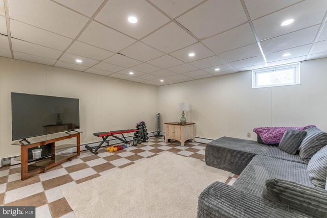 608 DOLORES DR, Broomall, PA 19008