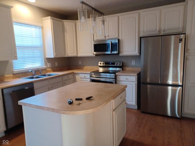 998 3rd Avenue NW, Carmel, IN 46032