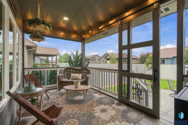 3604 E Prairie Wind St Street, Sioux Falls, SD 57108