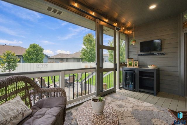 3604 E Prairie Wind St Street, Sioux Falls, SD 57108