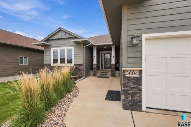 3604 E Prairie Wind St Street, Sioux Falls, SD 57108