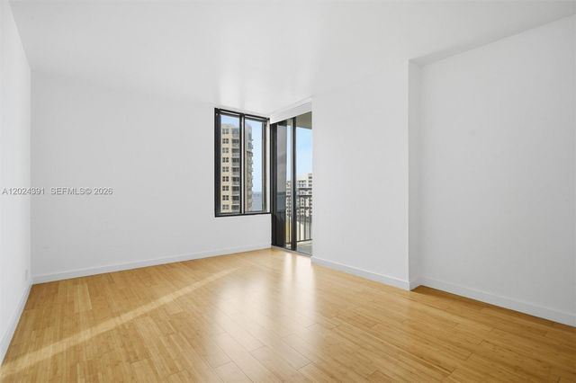520 Brickell Key Dr A1615, Miami, FL 33131