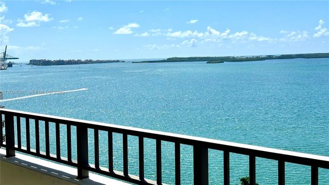 520 Brickell Key Dr A1615, Miami, FL 33131