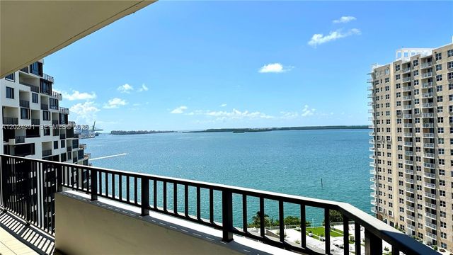 520 Brickell Key Dr A1615, Miami, FL 33131