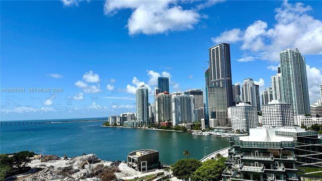 520 Brickell Key Dr A1615, Miami, FL 33131