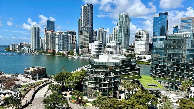 520 Brickell Key Dr A1615, Miami, FL 33131