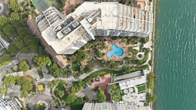 520 Brickell Key Dr A1615, Miami, FL 33131