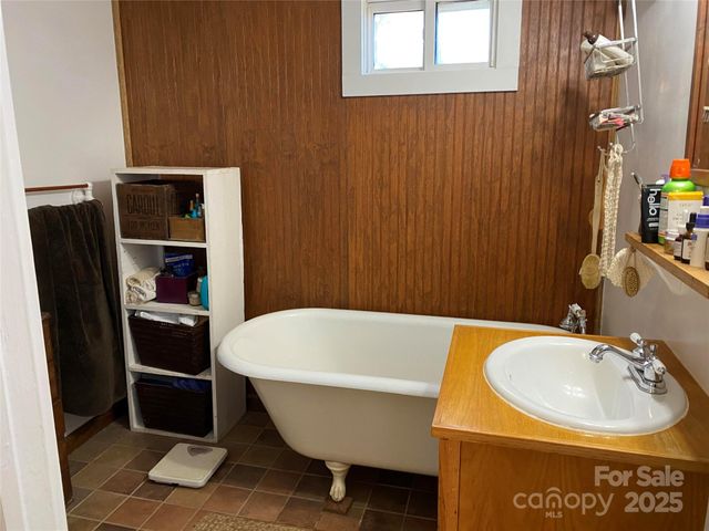 24 Ridge Avenue, Asheville, NC 28803