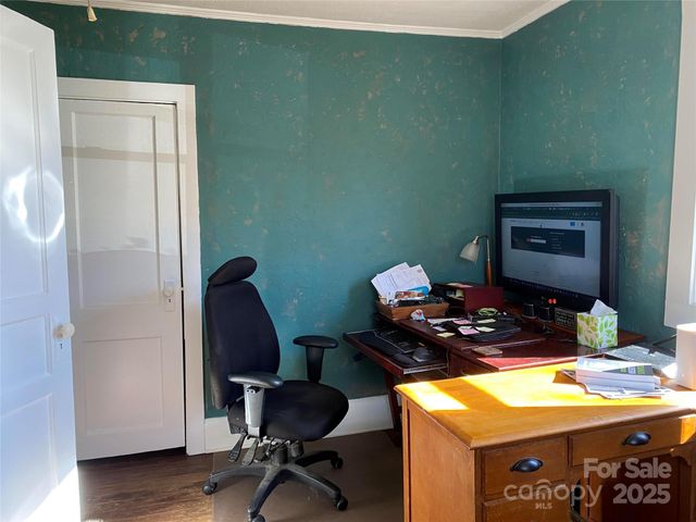 24 Ridge Avenue, Asheville, NC 28803