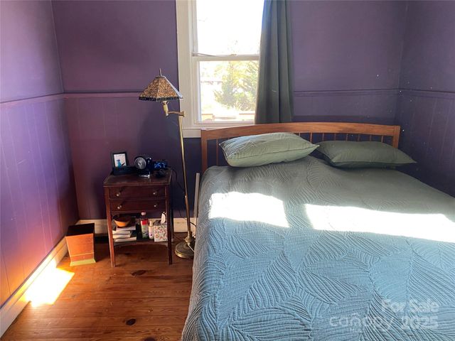 24 Ridge Avenue, Asheville, NC 28803